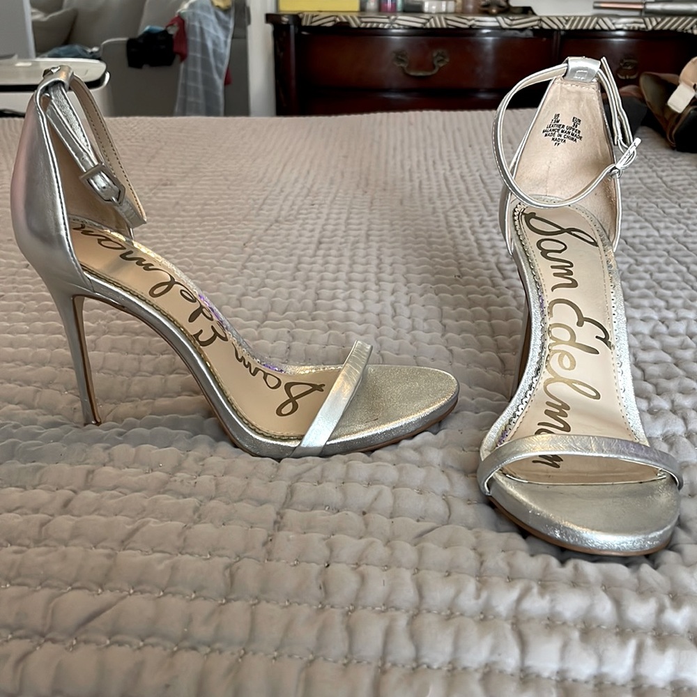 High heel sandals